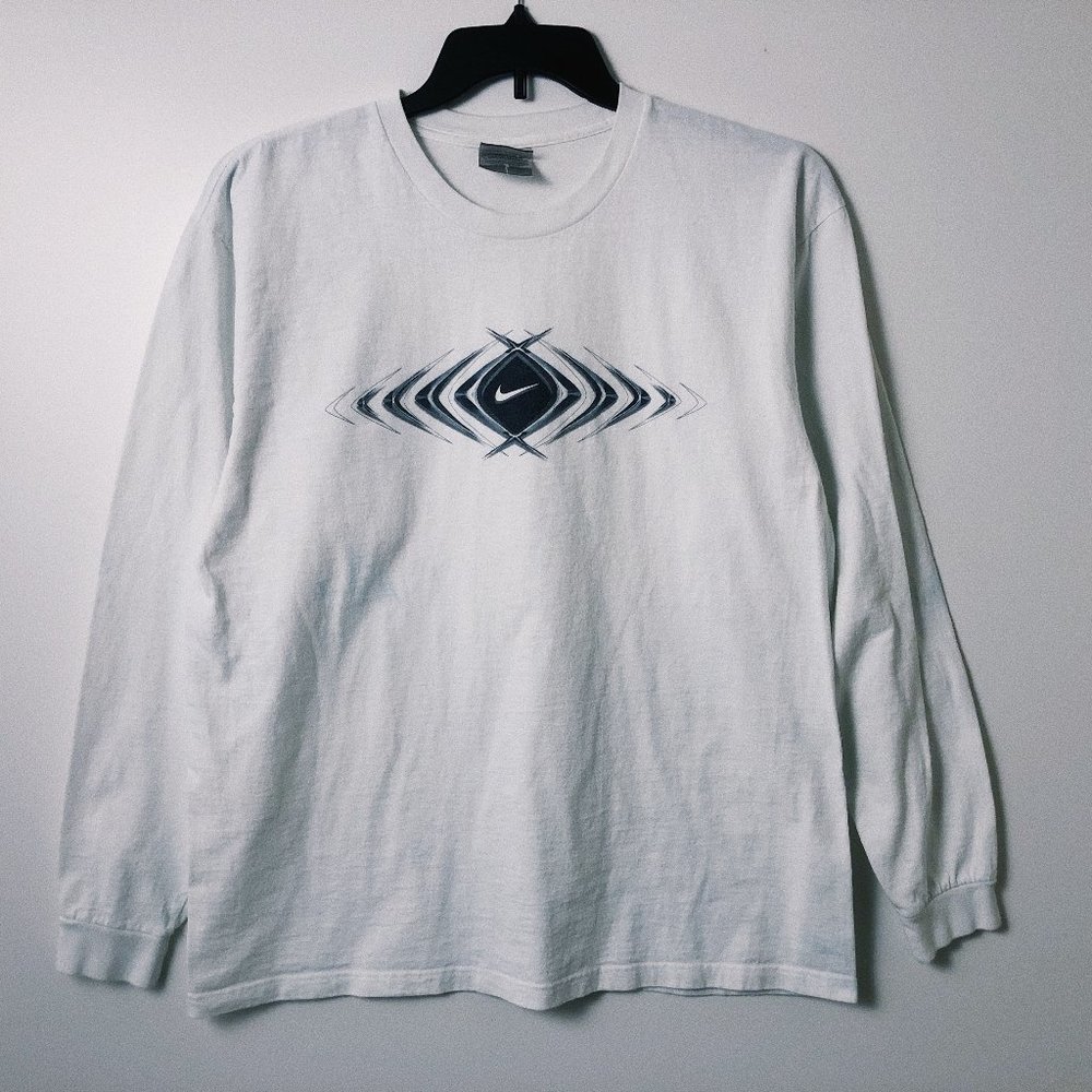 Nike early 2000’s tribal chrome long sleeve white